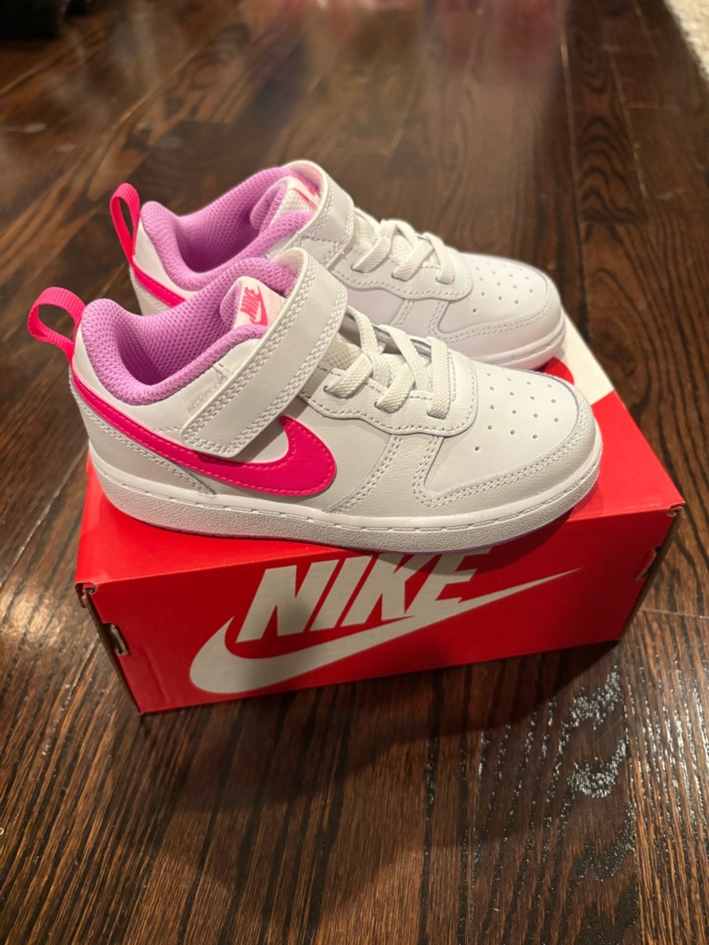 Nike Court Borough low 2 white hyper pink fuchsia glow size 9C brand new in box